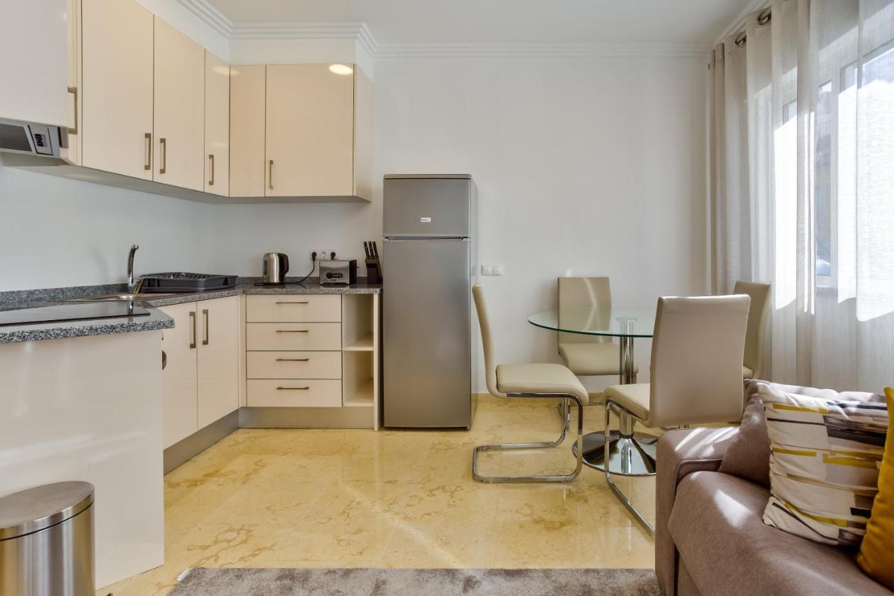 Casa Sunset - Beautiful Apartments In The Centre Of Alvor With Roof Terrace Extérieur photo